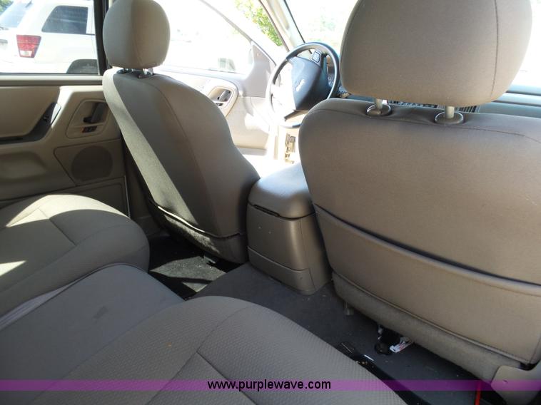 image for item BM9674 2004 Jeep Grand Cherokee SUV