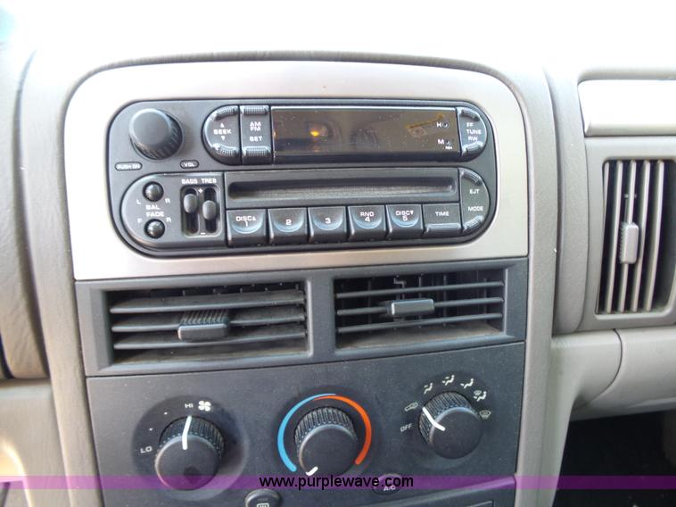 image for item BM9674 2004 Jeep Grand Cherokee SUV