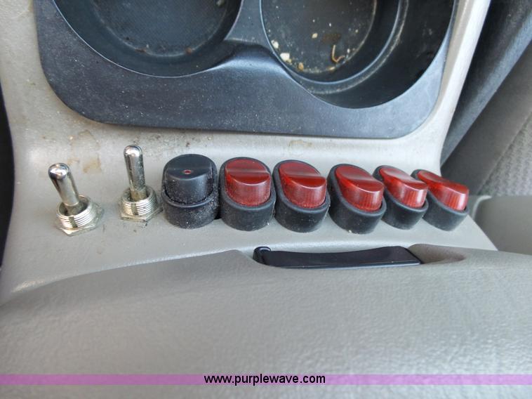 image for item BM9674 2004 Jeep Grand Cherokee SUV