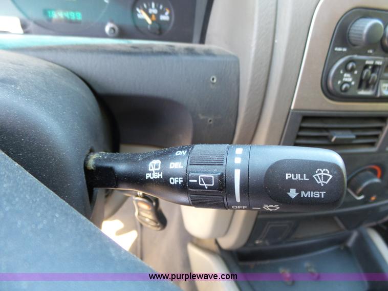 image for item BM9674 2004 Jeep Grand Cherokee SUV