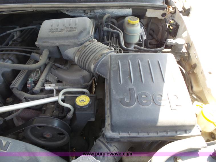 image for item BM9674 2004 Jeep Grand Cherokee SUV