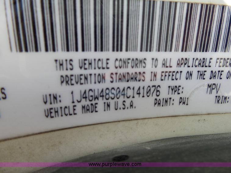 image for item BM9674 2004 Jeep Grand Cherokee SUV