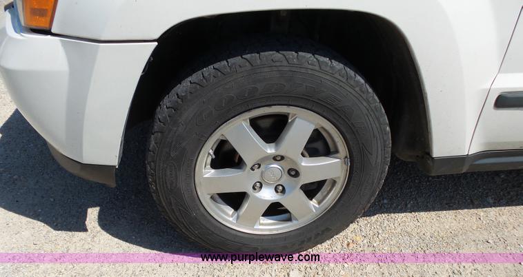 image for item BM9675 2009 Jeep Grand Cherokee SUV