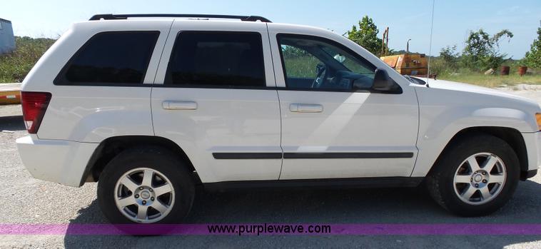 image for item BM9675 2009 Jeep Grand Cherokee SUV