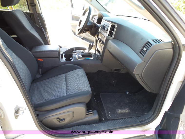 image for item BM9675 2009 Jeep Grand Cherokee SUV