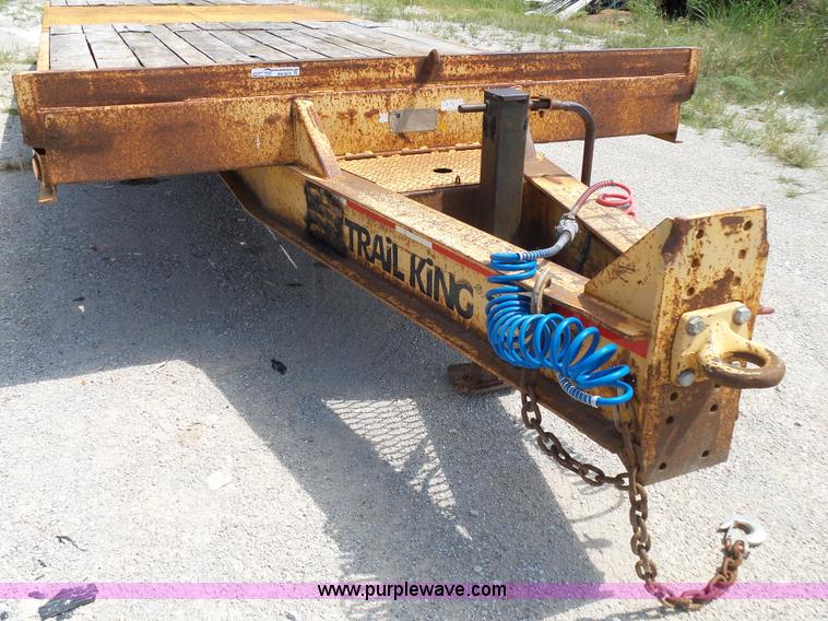 image for item BM9676 2000 Trail King TK40LP-2800 equipment trailer