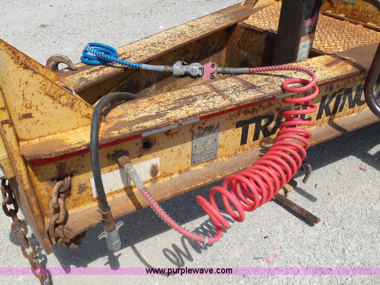 image for item BM9676 2000 Trail King TK40LP-2800 equipment trailer