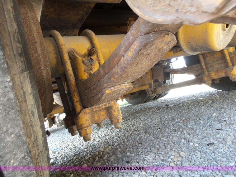 image for item BM9676 2000 Trail King TK40LP-2800 equipment trailer