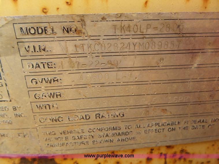 image for item BM9676 2000 Trail King TK40LP-2800 equipment trailer