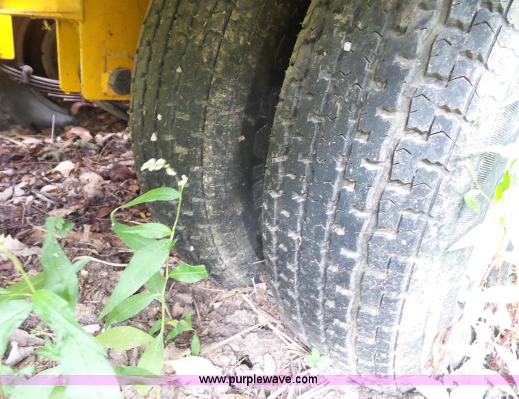 image for item BX9305 2009 CZ Engineering pipe trailer