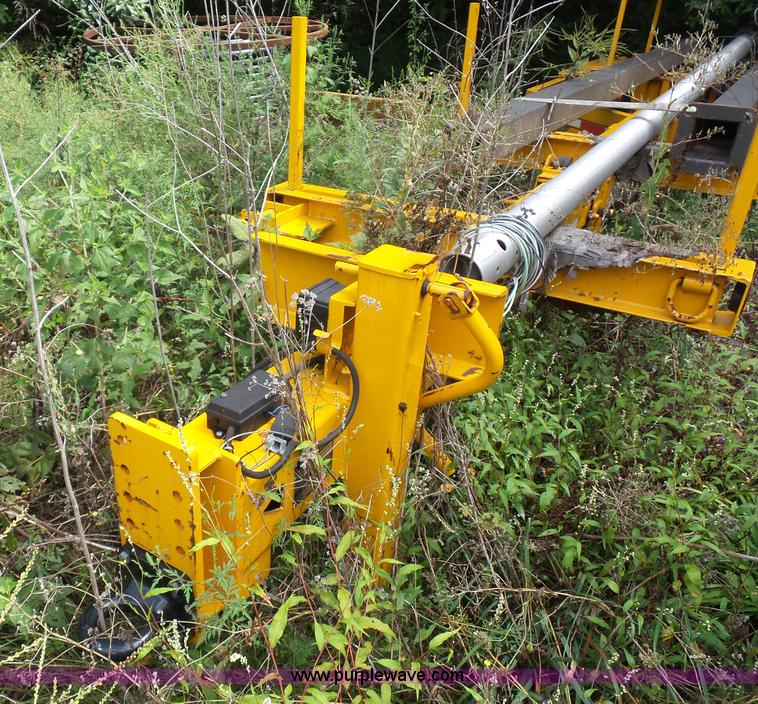 image for item BX9305 2009 CZ Engineering pipe trailer