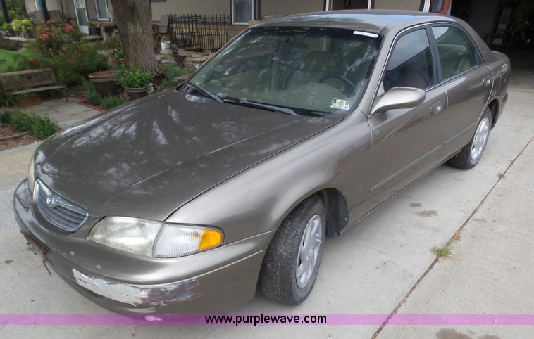 image for item BY9575 1999 Mazda 626 ES