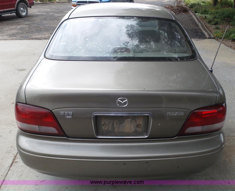 image for item BY9575 1999 Mazda 626 ES