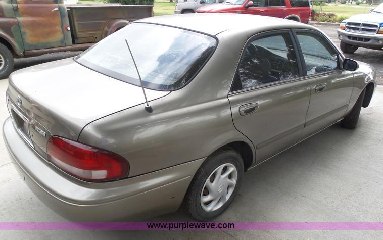 image for item BY9575 1999 Mazda 626 ES