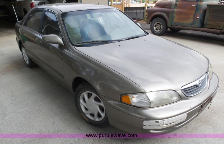 image for item BY9575 1999 Mazda 626 ES