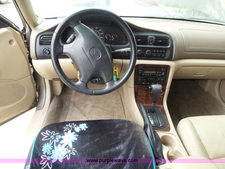 image for item BY9575 1999 Mazda 626 ES