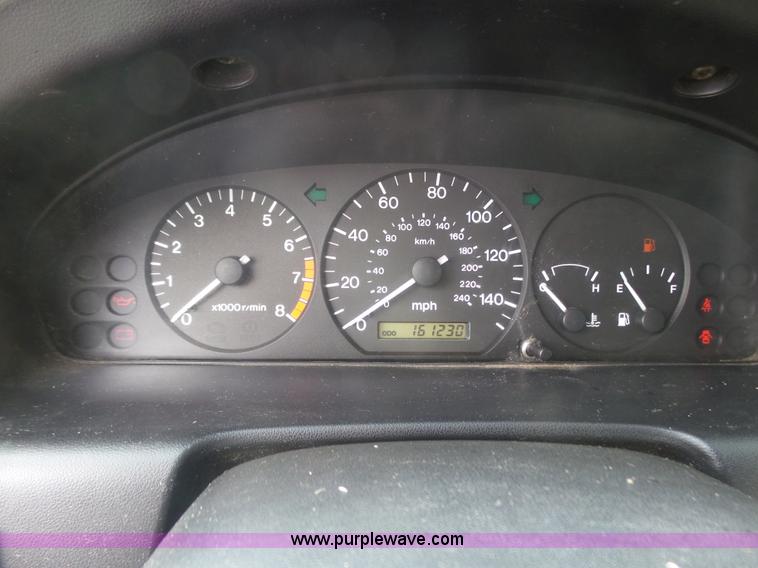 image for item BY9575 1999 Mazda 626 ES