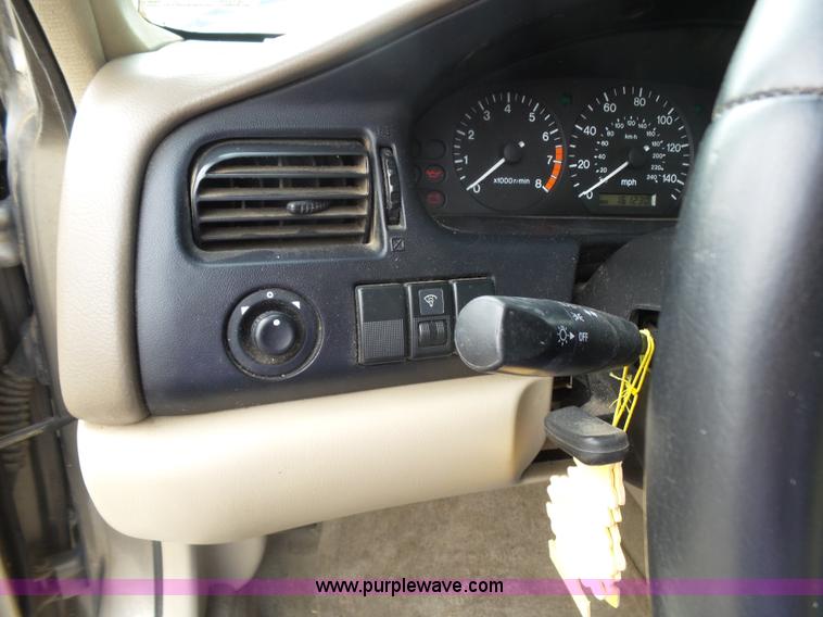 image for item BY9575 1999 Mazda 626 ES