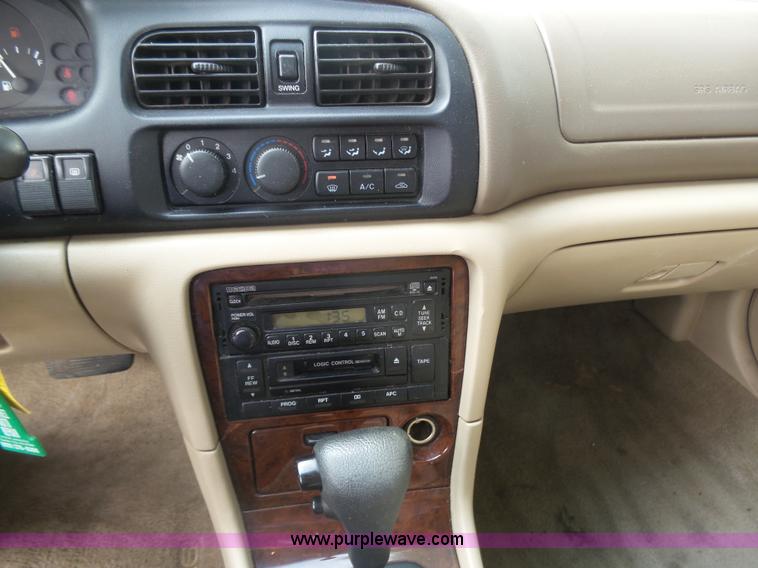 image for item BY9575 1999 Mazda 626 ES