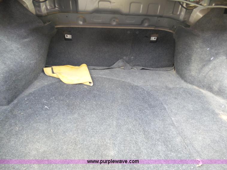 image for item BY9575 1999 Mazda 626 ES