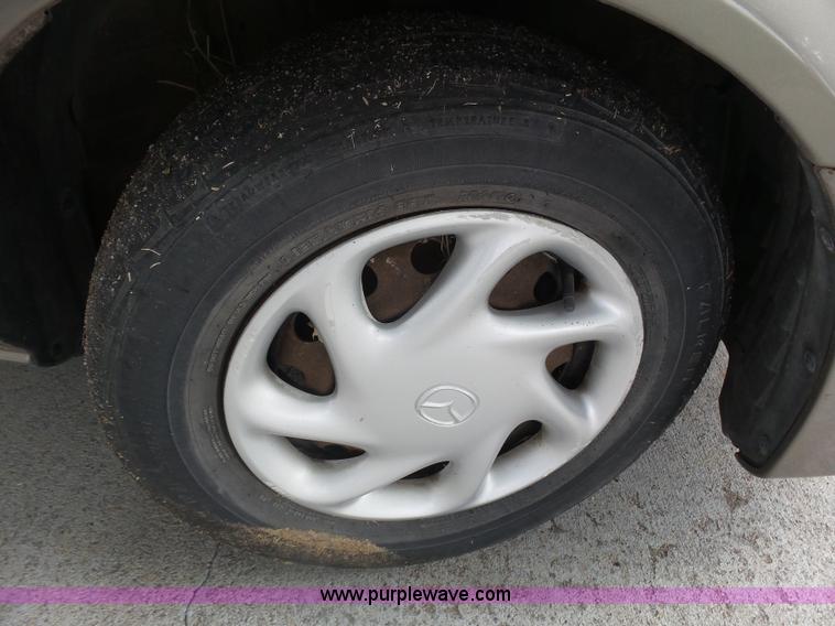 image for item BY9575 1999 Mazda 626 ES