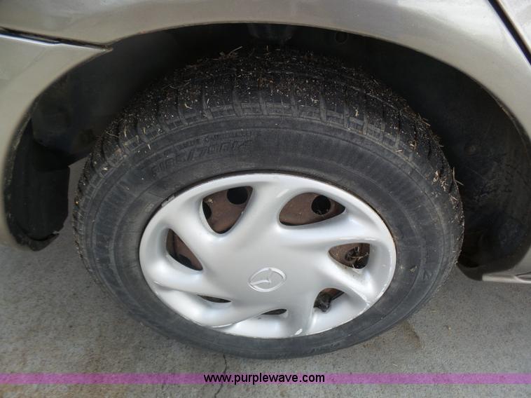 image for item BY9575 1999 Mazda 626 ES