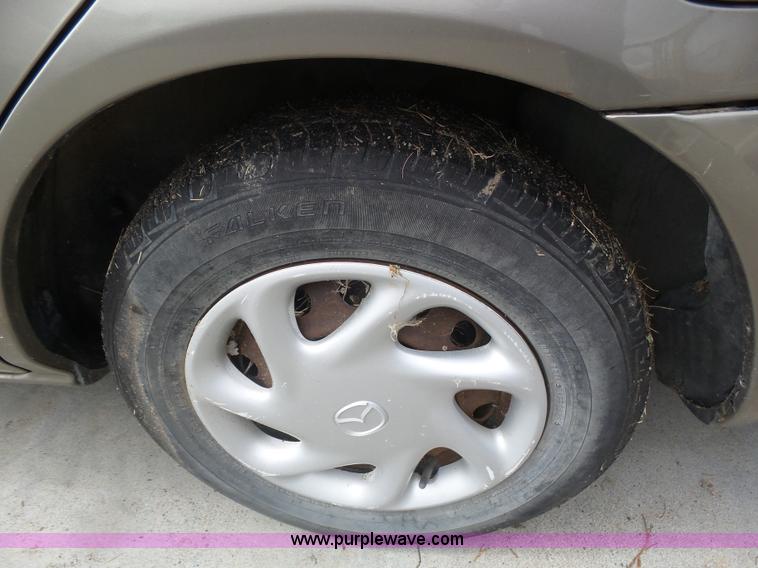 image for item BY9575 1999 Mazda 626 ES