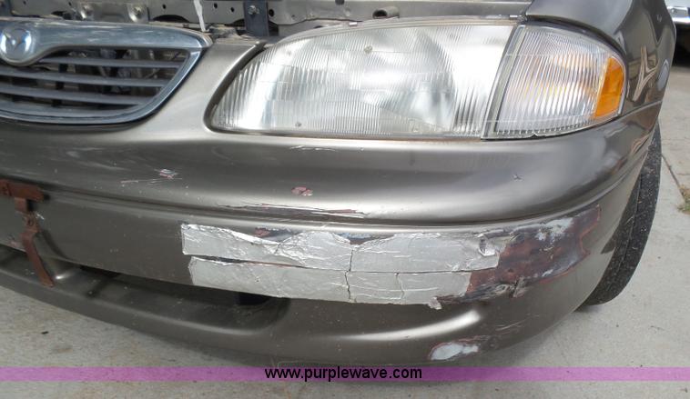 image for item BY9575 1999 Mazda 626 ES