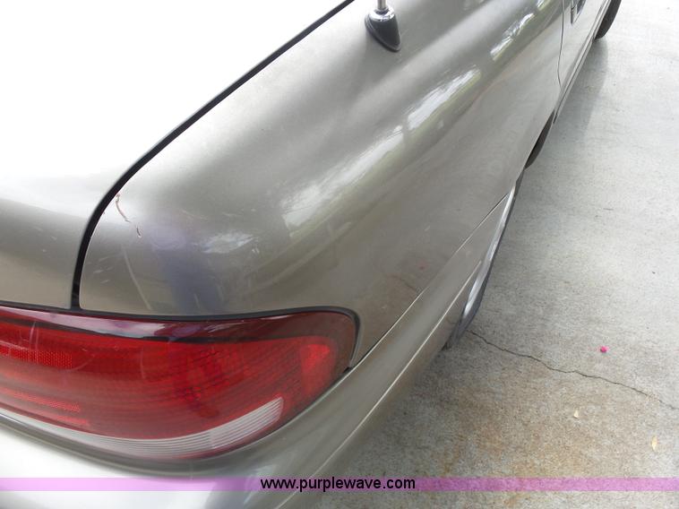 image for item BY9575 1999 Mazda 626 ES