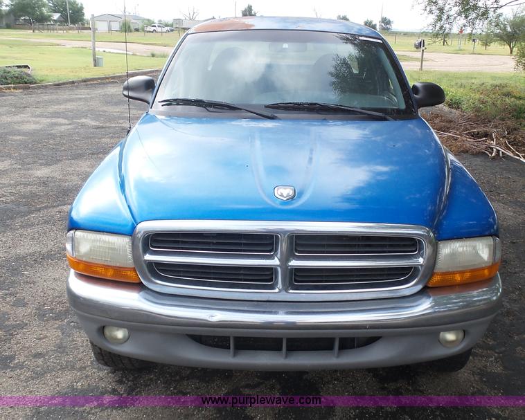 image for item BY9578 1998 Dodge Dakota SLT Club Cab pickup truck