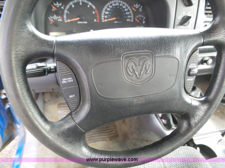 image for item BY9578 1998 Dodge Dakota SLT Club Cab pickup truck