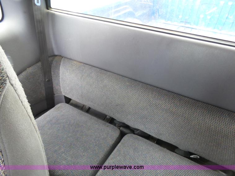 image for item BY9578 1998 Dodge Dakota SLT Club Cab pickup truck