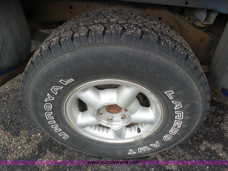 image for item BY9578 1998 Dodge Dakota SLT Club Cab pickup truck