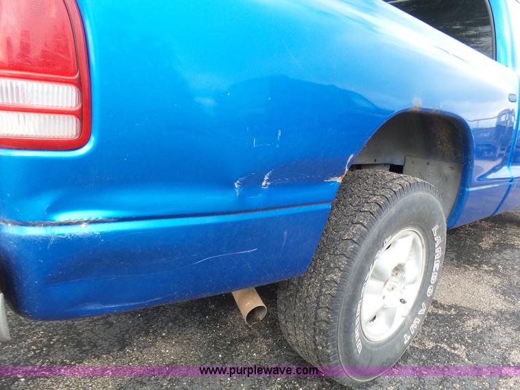 image for item BY9578 1998 Dodge Dakota SLT Club Cab pickup truck