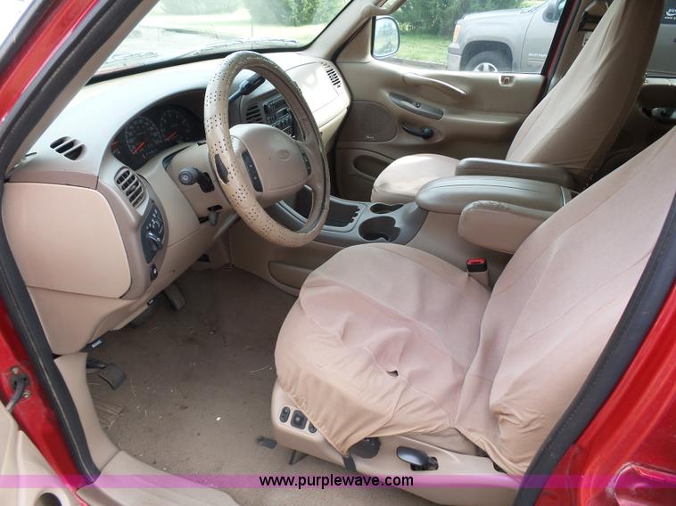 image for item BY9579 1998 Ford Expedition Eddie Bauer SUV