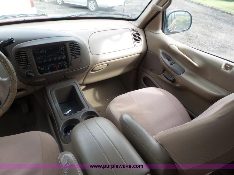 image for item BY9579 1998 Ford Expedition Eddie Bauer SUV