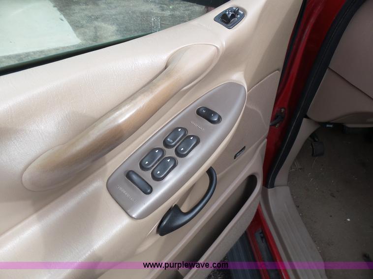 image for item BY9579 1998 Ford Expedition Eddie Bauer SUV