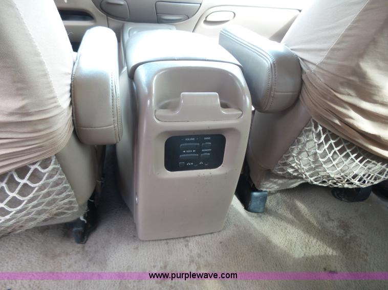 image for item BY9579 1998 Ford Expedition Eddie Bauer SUV