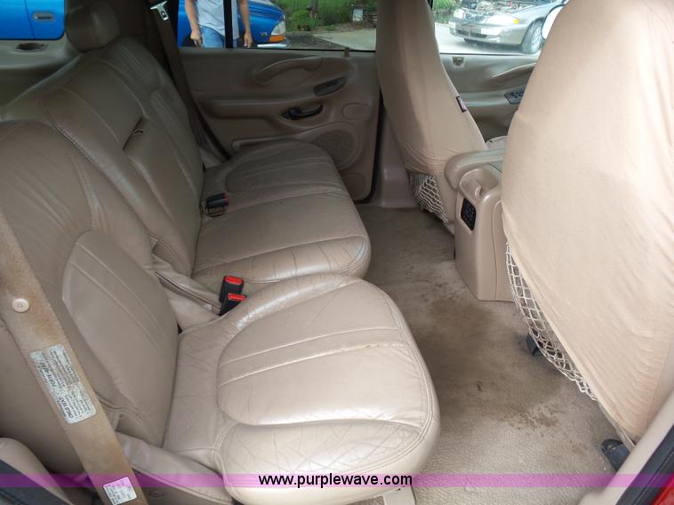 image for item BY9579 1998 Ford Expedition Eddie Bauer SUV