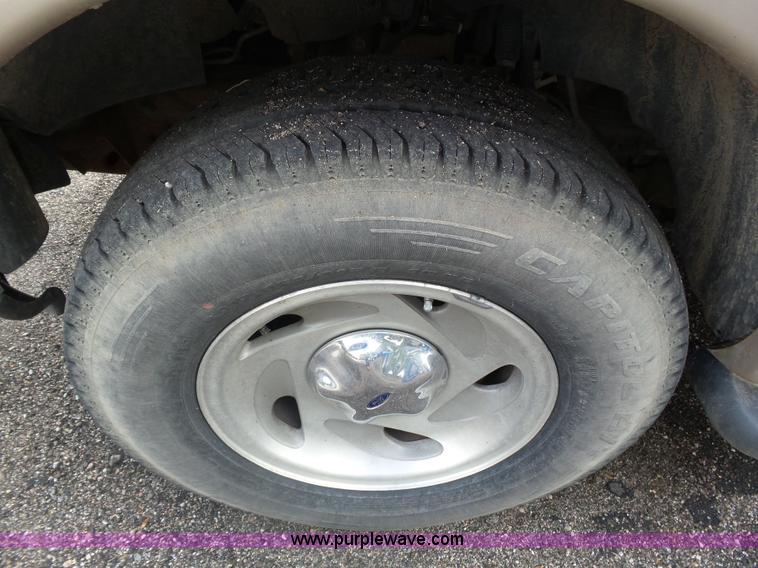 image for item BY9579 1998 Ford Expedition Eddie Bauer SUV