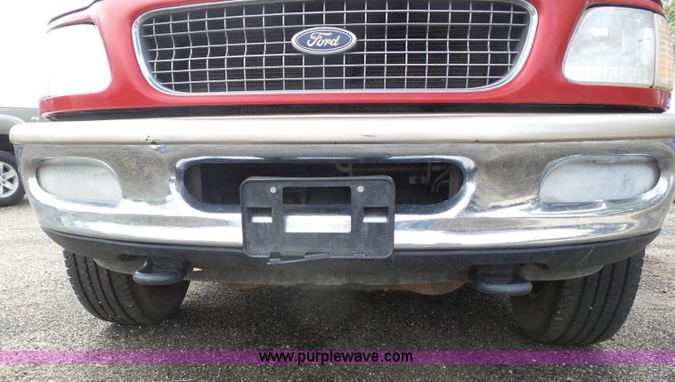 image for item BY9579 1998 Ford Expedition Eddie Bauer SUV