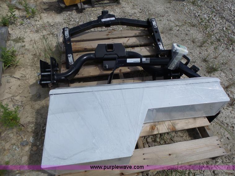 image for item CC9312 Hitches and toolbox