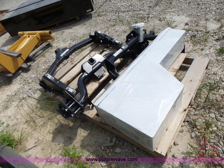 image for item CC9312 Hitches and toolbox