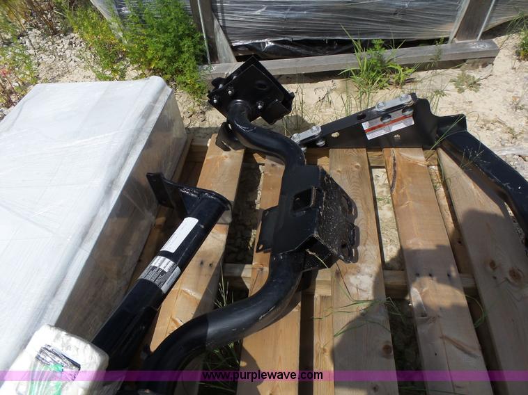 image for item CC9312 Hitches and toolbox