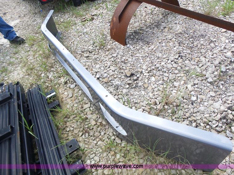 image for item CC9314 International front bumper