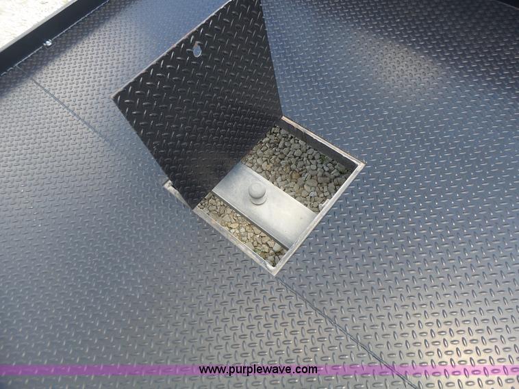 image for item CC9322 Pro Spear flatbed