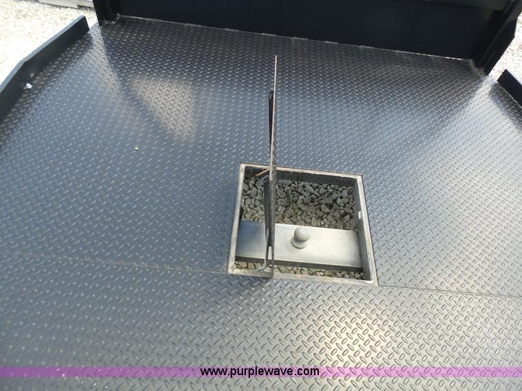 image for item CC9322 Pro Spear flatbed