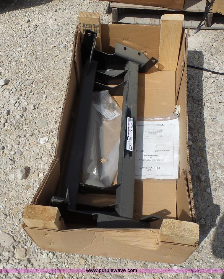 image for item CC9333 Suburbanite Western plow mount