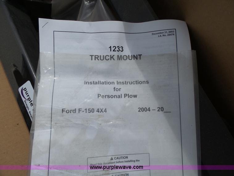 image for item CC9333 Suburbanite Western plow mount