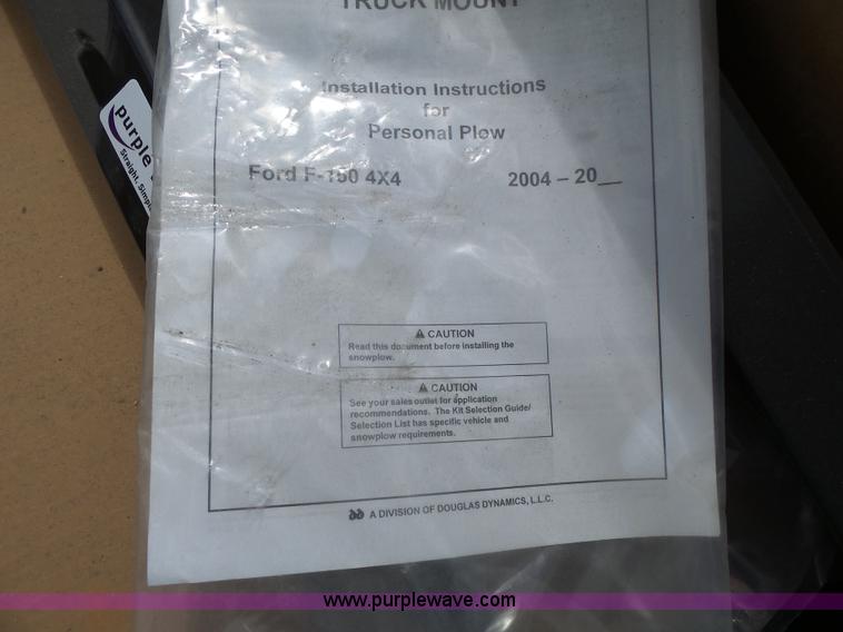 image for item CC9333 Suburbanite Western plow mount